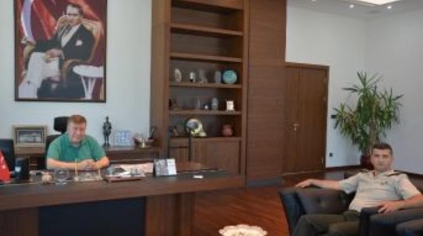 &Ccedil;orlu İl&ccedil;e Jandarma Komutanı G&uuml;rzsoy&rsquo;dan Başkan S&uuml;l&uuml;n&rsquo;e Ziyaret