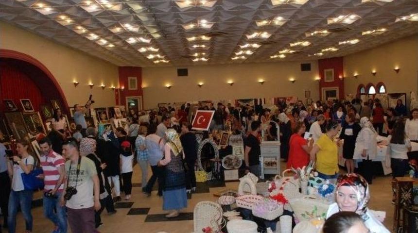 Bartın Halk Eğitimi Merkezi Yıl Sonu Sergisini A&ccedil;tı