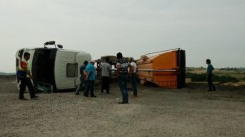 Asfalt Y&uuml;kl&uuml; Tır Yan Yattı: 1 Yaralı