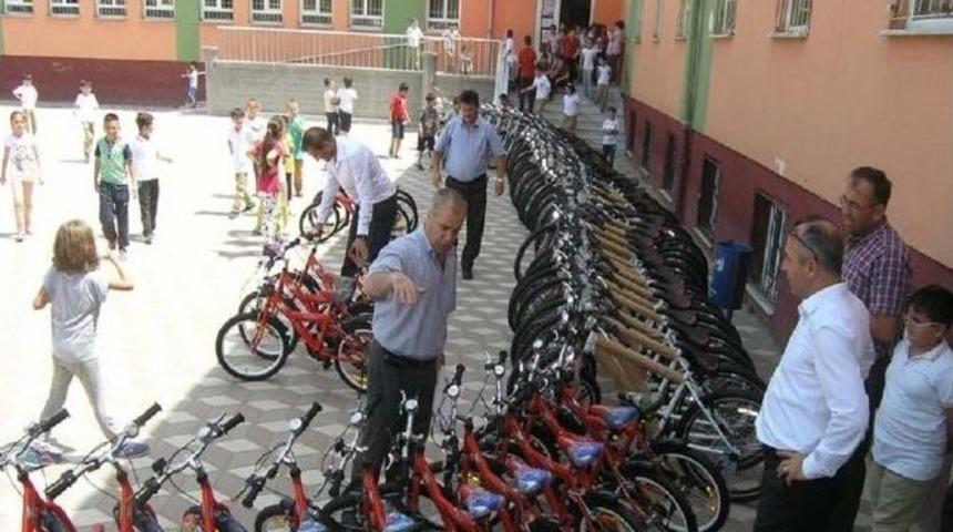 &Ouml;ğrenciler Bisikletlerine Kavuştu