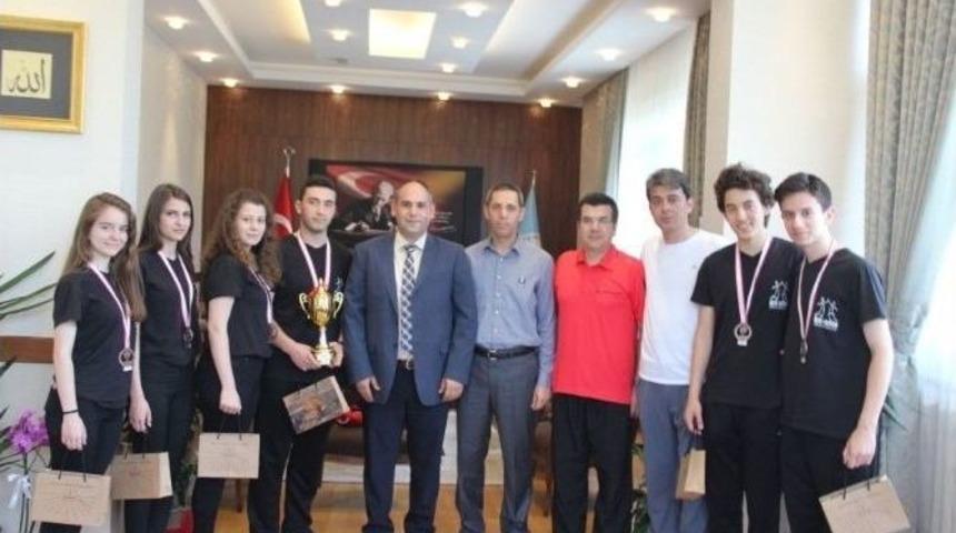 Kırklarelili Liselilerin Halkoyunları Başarısı