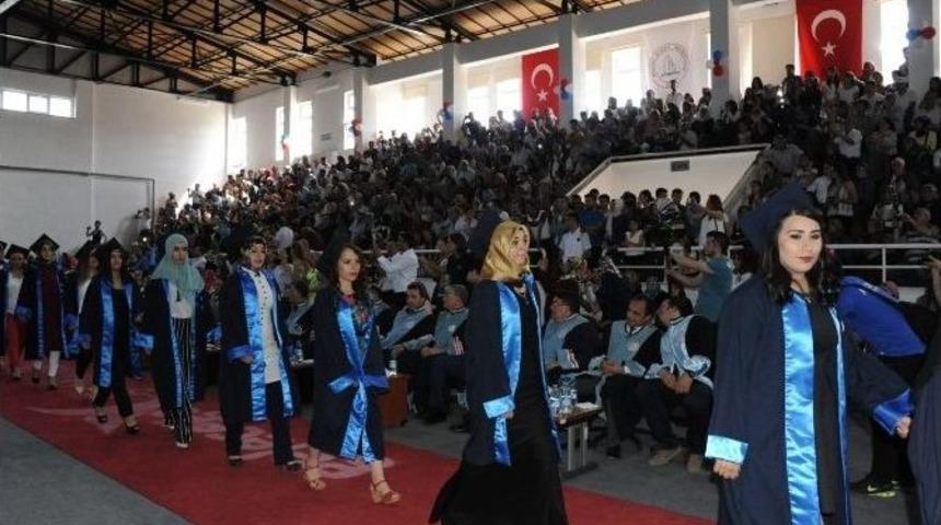 Devrek Meslek Y&uuml;ksekokulu Mezuniyet T&ouml;reni Ger&ccedil;ekleştirildi