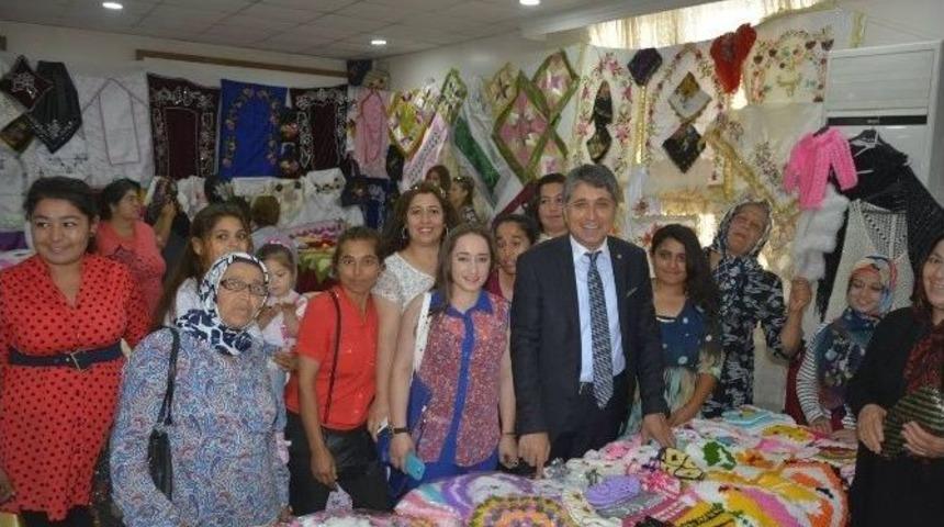 Kırıkhan Hem&rsquo;in Yıl Sonu Sergisi A&ccedil;ıldı