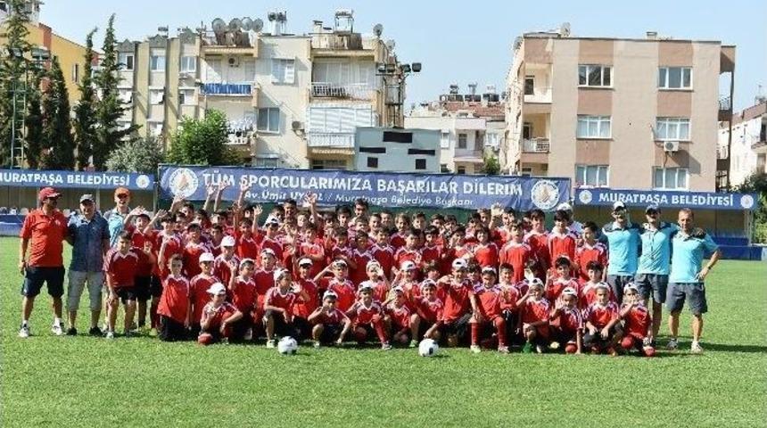 Muratpaşa&rsquo;dan 7&rsquo;den 77&rsquo;ye Herkes İ&ccedil;in Spor