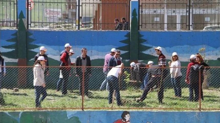 Ardahanlı &Ccedil;ocuklar Tarım Kampına Girdi