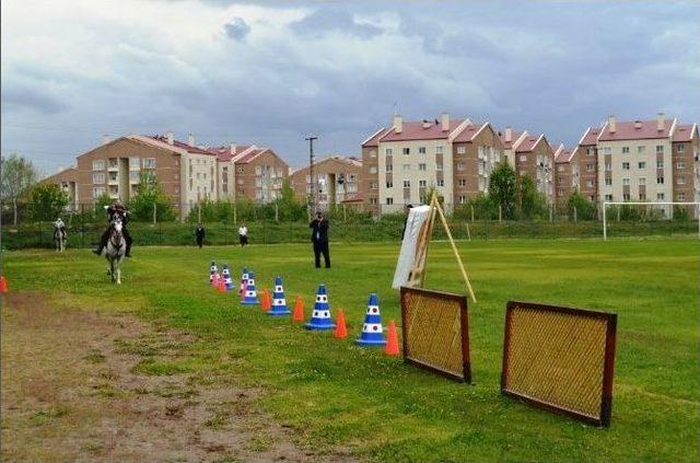 Aziziye’de Geleneksel Türk Sporları Şenliği Düzenlendi