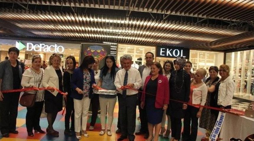 Otizmli &Ccedil;ocuklar, Esas 67 Burda Avm&rsquo;de El Sanatları &Uuml;r&uuml;nlerini Sergiledi