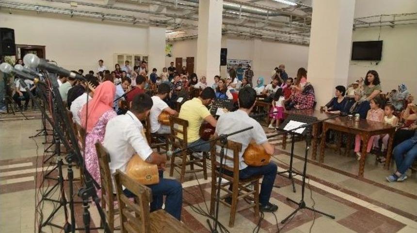 Kursiyerlerden Performans Konseri