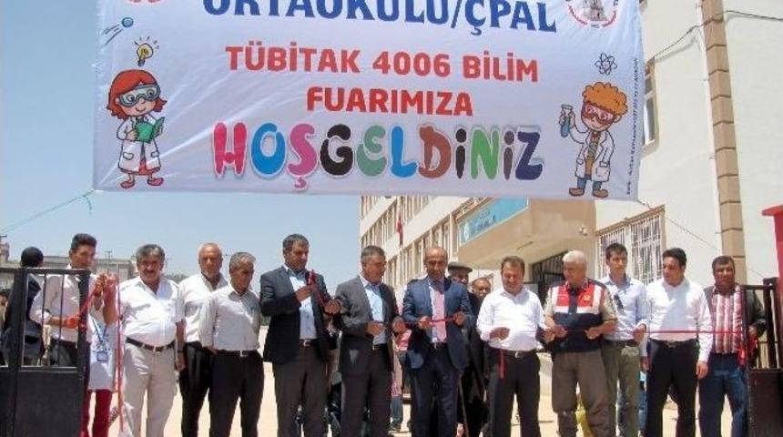 Elif &Ccedil;pal Ve Ortaokulunda 4006 Tubitak Bilim Fuarı A&ccedil;ıldı