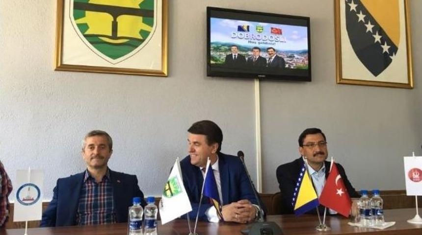 T&uuml;rk D&uuml;nyası Yerel Y&ouml;neticileri Avrasya Zirvesinde Buluştu