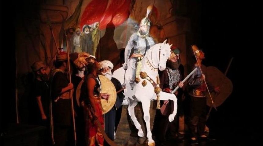 &Ouml;ğrenciler, Fethin Meşhur Tablosunu Canlandırdı