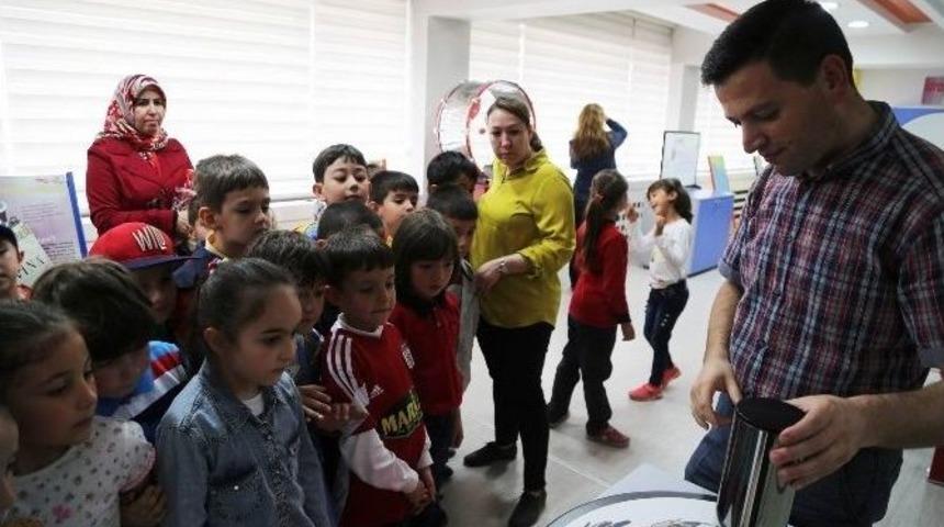 Bilim Ve K&uuml;lt&uuml;r Merkezi &Ouml;ğrencilerin Uğrak Mekanı Oldu