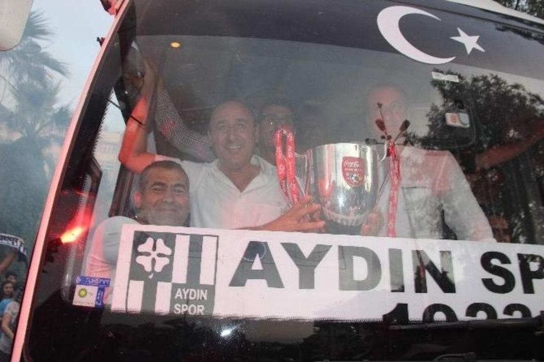 T&uuml;rkiye Şampiyonu Aydınspor 1923 Coşkuyla Karşılandı