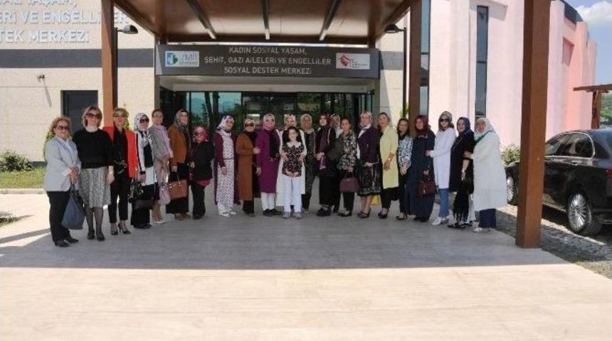 Belediye Başkanlarının Eşleri Kadın Sosyal Yaşam Merkezi&rsquo;ni Gezdiler