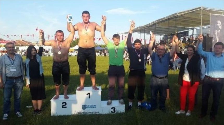 Kağıtsporlu G&uuml;reş&ccedil;iler, Kırkpınar&rsquo;a Emin Adımlarla İlerliyor