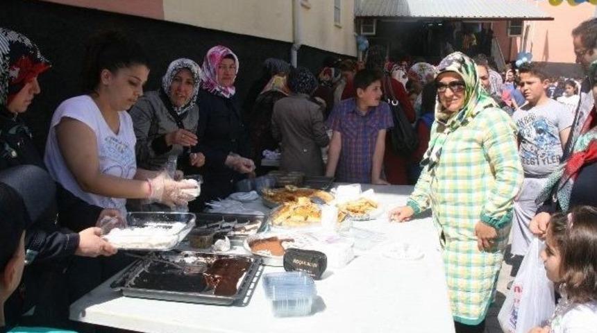 Yozgat Mehmet Akif Ersoy İlkokulu Kermes Düzenledi