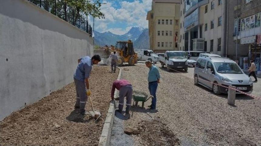 Hakkari Belediyesi D&ouml;rt Koldan &Ccedil;alışıyor