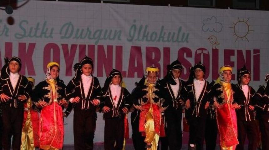 Arifiye&rsquo;de Halk Oyunları Şenliği B&uuml;y&uuml;k Beğeni Topladı