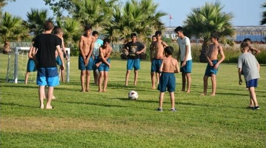 Vanlı &Ccedil;ocukların Tatil Keyfi