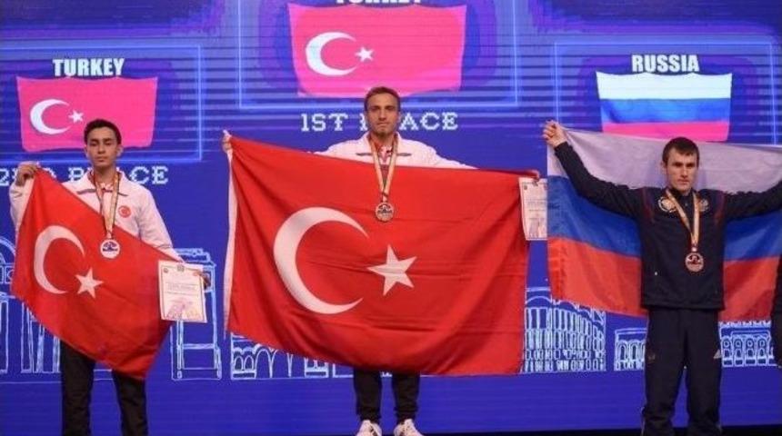 Düzce Üniversitesi Avrupa’ya İstiklal Marşımızı Dinletti