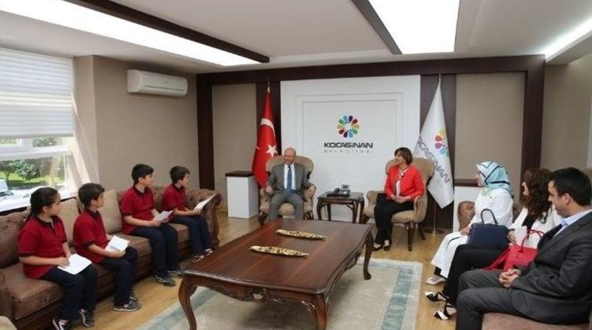 Başkan &Ccedil;olakbayrakdar&rsquo;a Miniklerden Dev İlgi