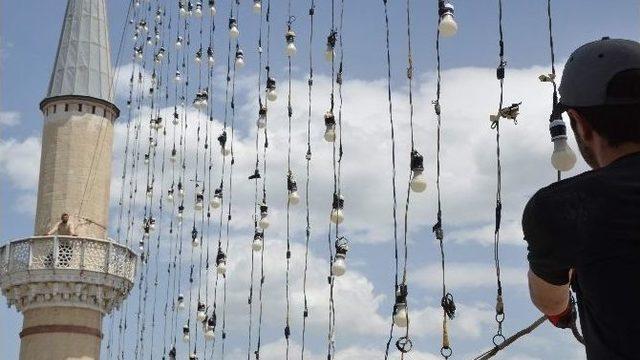 (özel Haber) Eskişehir’de Mahya Geleneği Devam Ediyor