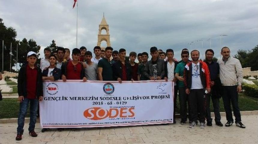 G&uuml;rpınarlı Gen&ccedil;ler Doyasıya Gezip Eğlendiler