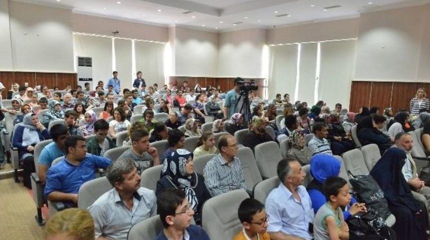 Edebali &Ouml;zel &Ouml;ğrencilerin Mezuniyet Sevincini Paylaştı