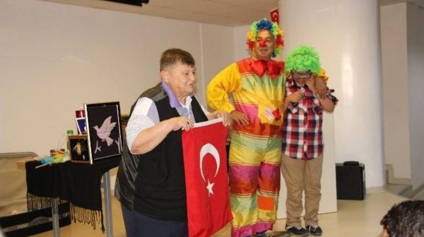 Şişko Nuri L&ouml;semili &Ccedil;ocuklarla, &Ccedil;ocuklar Gibi Eğlendi