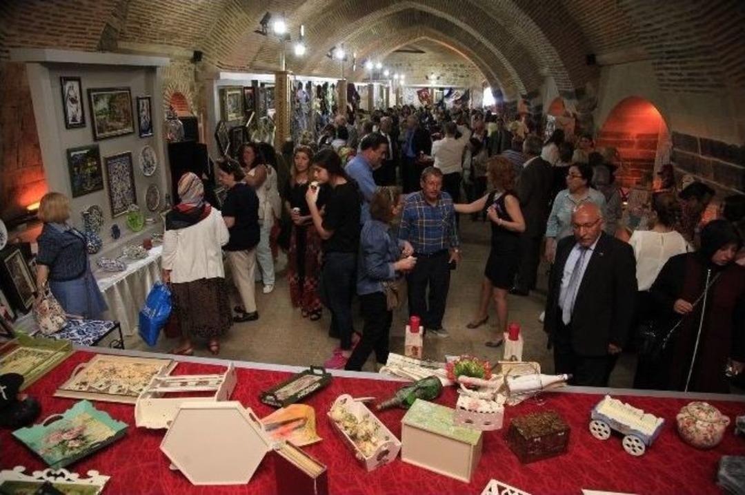 D&ouml;nem Sonu Geleneksel El Sanatları Sergisi A&ccedil;ıldı