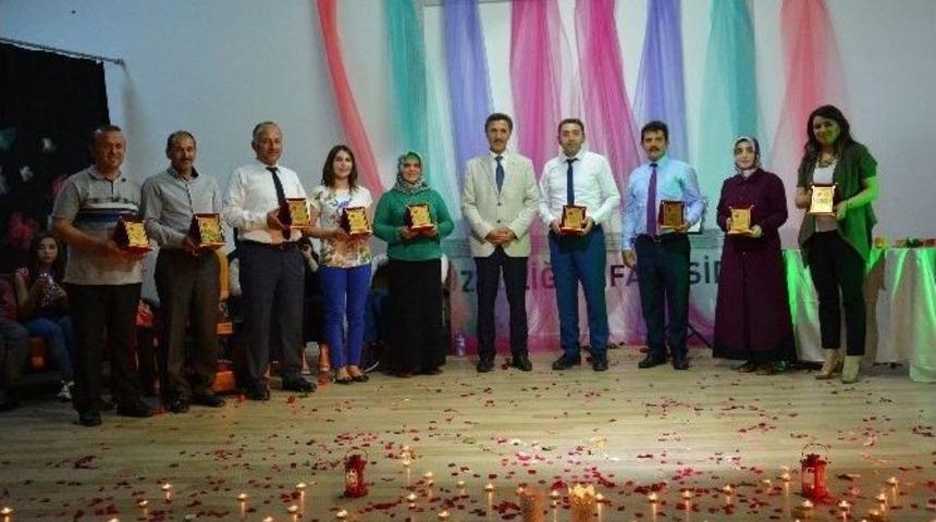 Kabad&uuml;z&rsquo;de Şiir Ve T&uuml;rk&uuml; Dinletisi