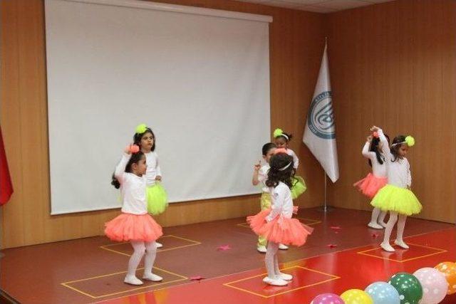 Kreş &Ouml;ğrencileri Kep Attı 1