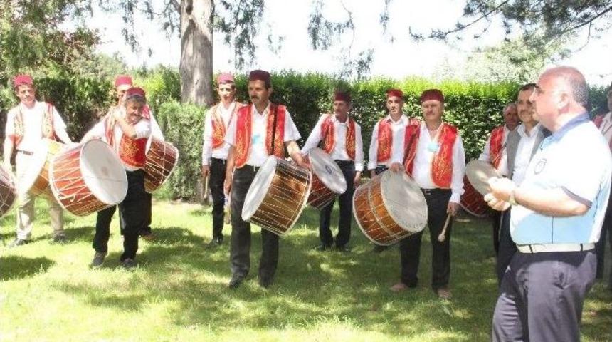 Davulcular Vatandaşları Sahura &rsquo;mehter Marşı&rsquo; İle Kaldıracak