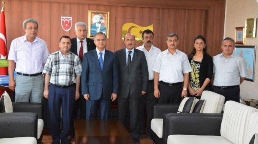 Vali Tapsız, Veda Ziyaretlerine Başladı