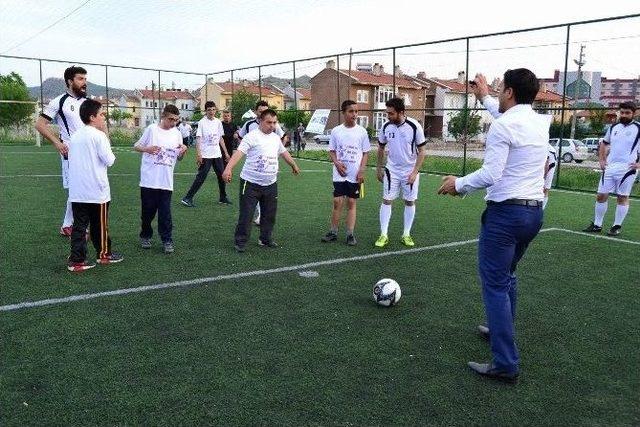 Afyonkarahisar’da “aşmak İçin Hareket Projesi” Devam Ediyor