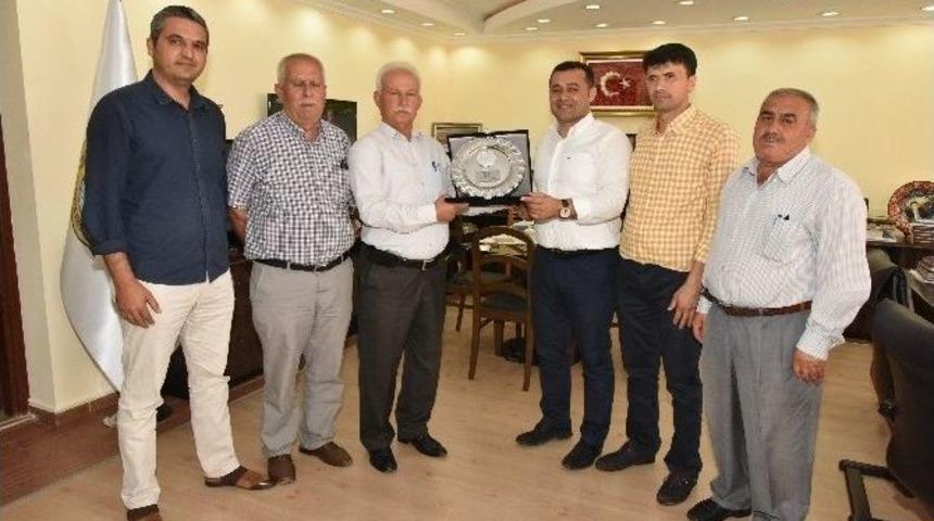 Alanyalı Otob&uuml;s Şof&ouml;rlerinden Başkan Y&uuml;cel&rsquo;e Asfalt Teşekk&uuml;r&uuml;