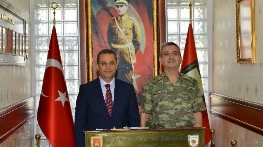 Vali T&uuml;rker Veda Ziyaretlerine Başladı