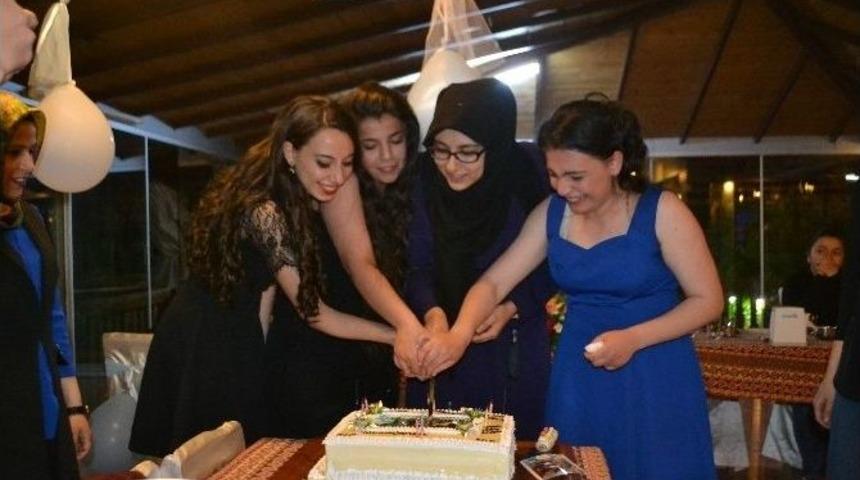 Mezuniyet T&ouml;reni D&uuml;zenlendi