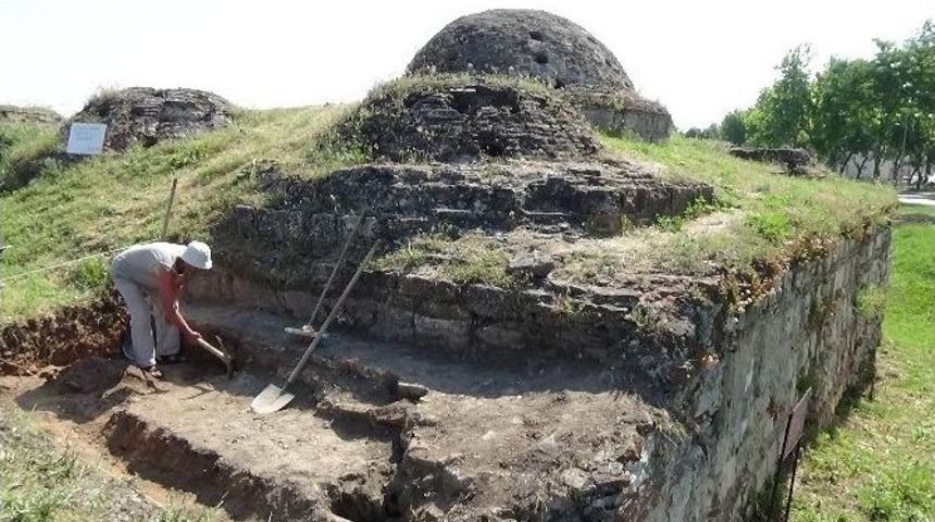 594 Yıllık Hamam G&uuml;n Y&uuml;z&uuml;ne &Ccedil;ıkıyor