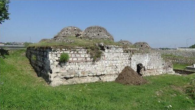 594 Yıllık Hamam Gün Yüzüne Çıkıyor