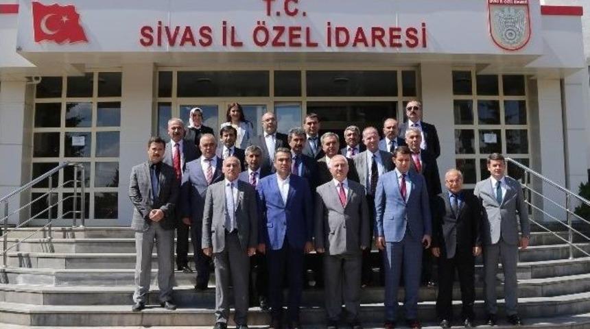 Vali Barut, Veda Ziyaretlerini S&uuml;rd&uuml;r&uuml;yor