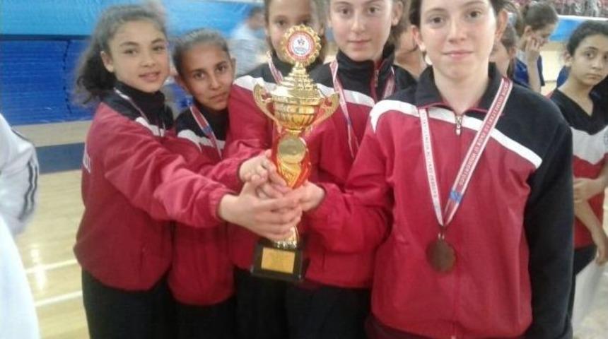 T&uuml;rkiye &Uuml;&ccedil;&uuml;nc&uuml;s&uuml; Olarak Selendi&rsquo;ye D&ouml;nd&uuml;ler