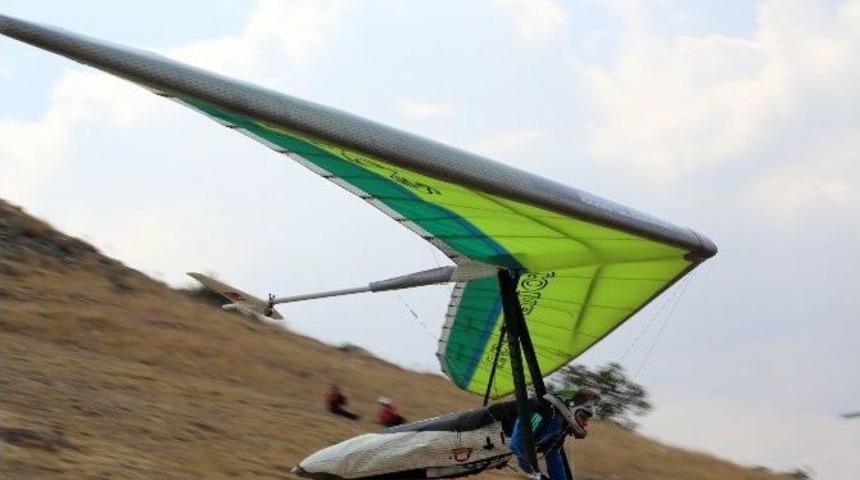 Yelkenler Talas Semalarında A&ccedil;ıldı