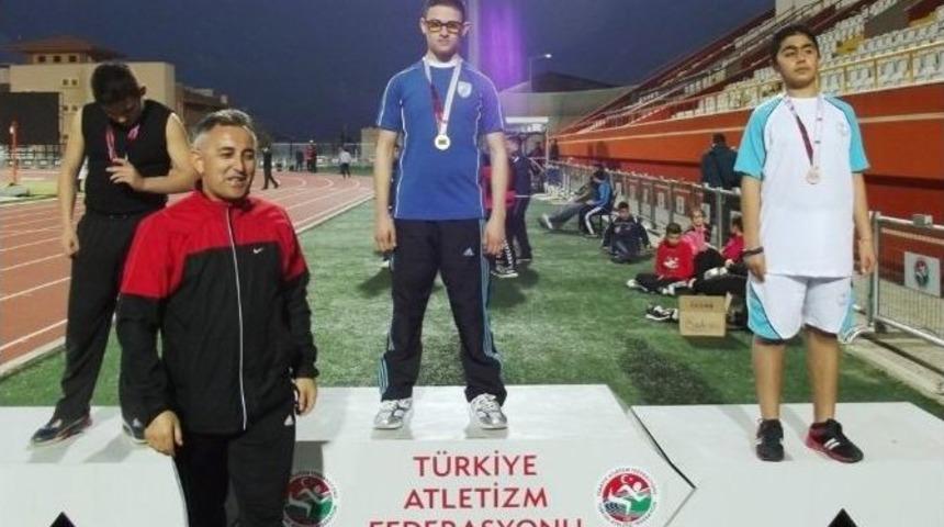 G&ouml;rme Engelli Sporcular Atletizmde Rekor Kırdı