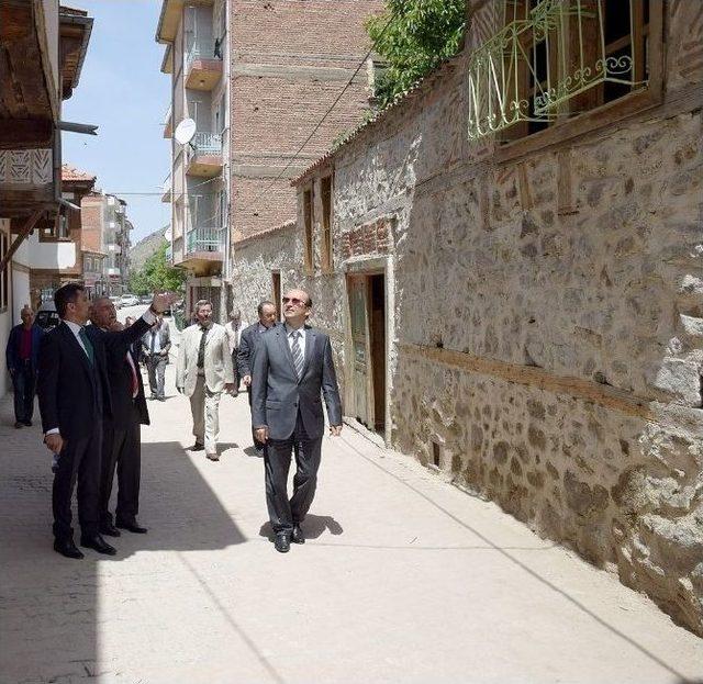 Esogü Sivrihisar Meslek Yüksekokulu 2016 Mezunlarını Verdi