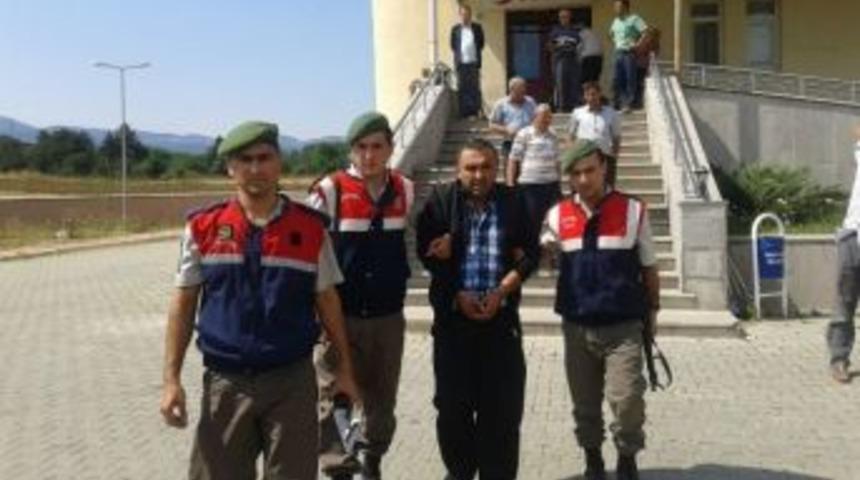 Aile Kavgasına İş Makinesi İle Girdi, 10 Bin Tl Ceza Aldı