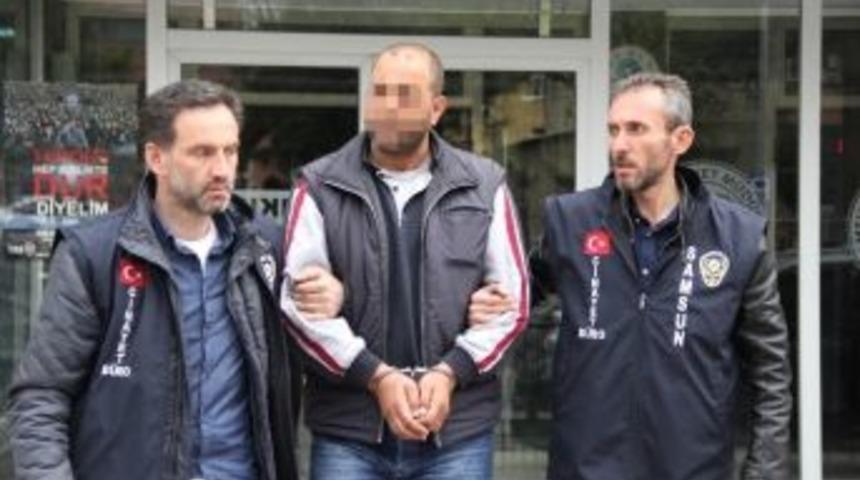 Selamını Almadığı Gerek&ccedil;esiyle Bı&ccedil;aklamaya 3 Yıl 9 Ay Hapis