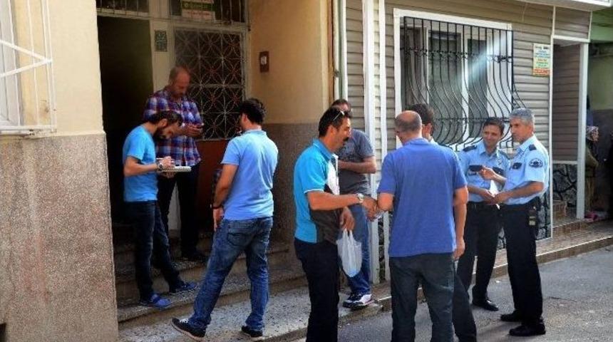 Annesini Darp Ettiği İddiasıyla &Uuml;vey Babasını Bı&ccedil;akladı