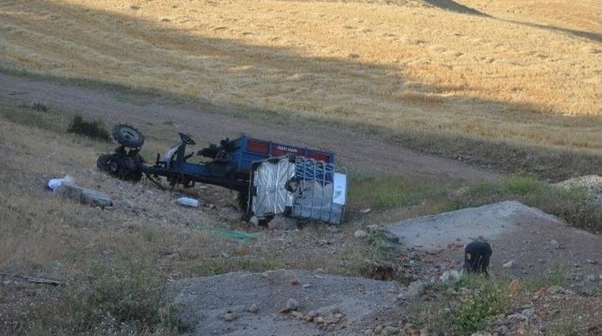 Kahta&rsquo;da &Ccedil;apa Motoru Devrildi: 1 &Ouml;l&uuml;, 1 Yaralı