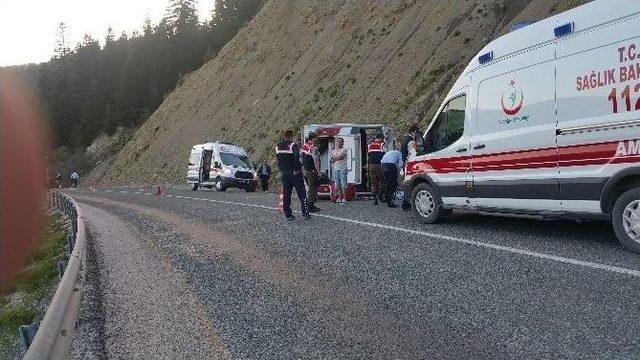 Çankırı’da Yolcu Otobüsü Devrildi: 24 Yaralı